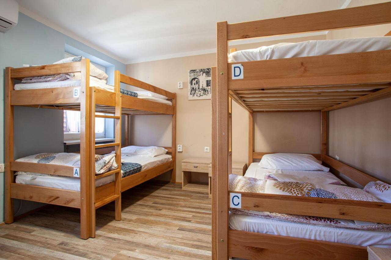 Hostel Adriatic Piran (Adults Only) ภายนอก รูปภาพ