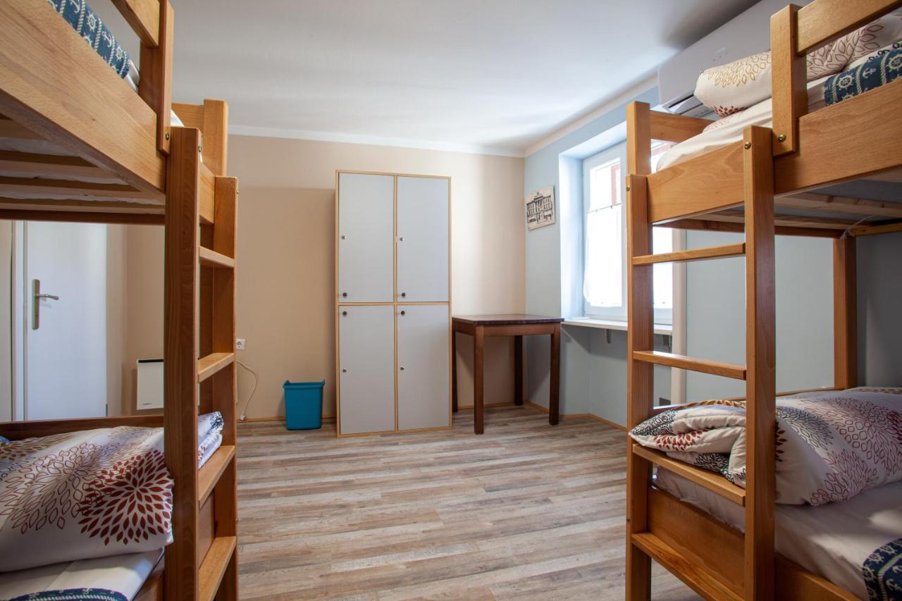 Hostel Adriatic Piran (Adults Only) ภายนอก รูปภาพ