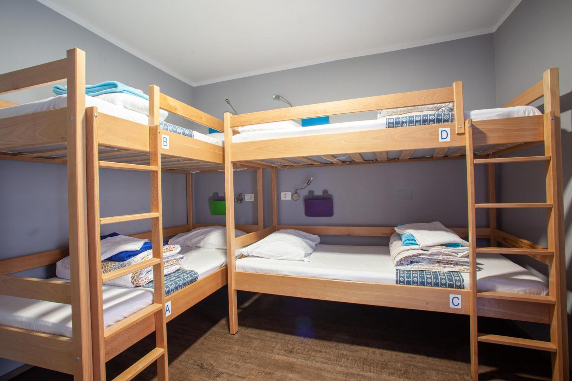 Hostel Adriatic Piran (Adults Only) ภายนอก รูปภาพ
