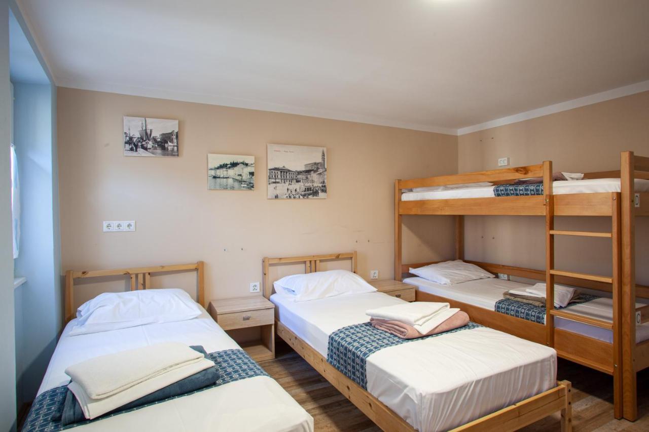 Hostel Adriatic Piran (Adults Only) ภายนอก รูปภาพ