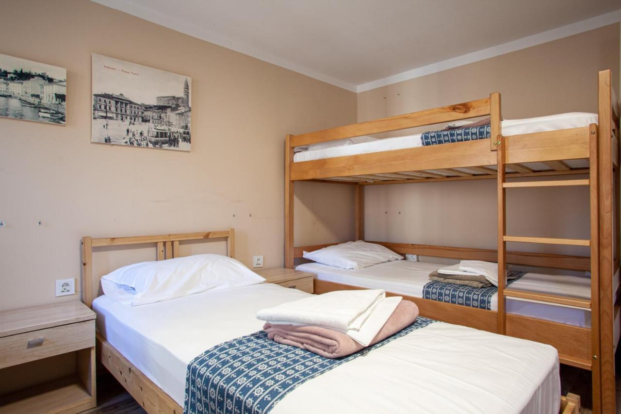 Hostel Adriatic Piran (Adults Only) ภายนอก รูปภาพ