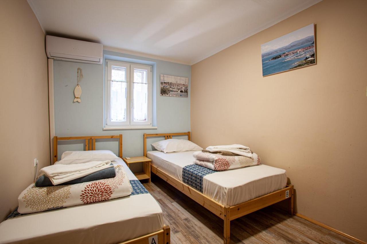 Hostel Adriatic Piran (Adults Only) ภายนอก รูปภาพ
