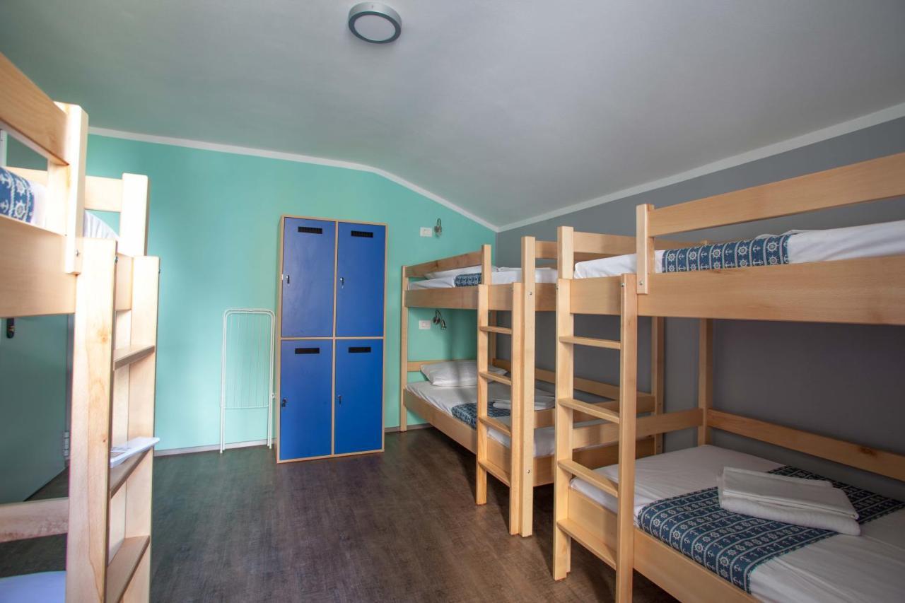 Hostel Adriatic Piran (Adults Only) ภายนอก รูปภาพ