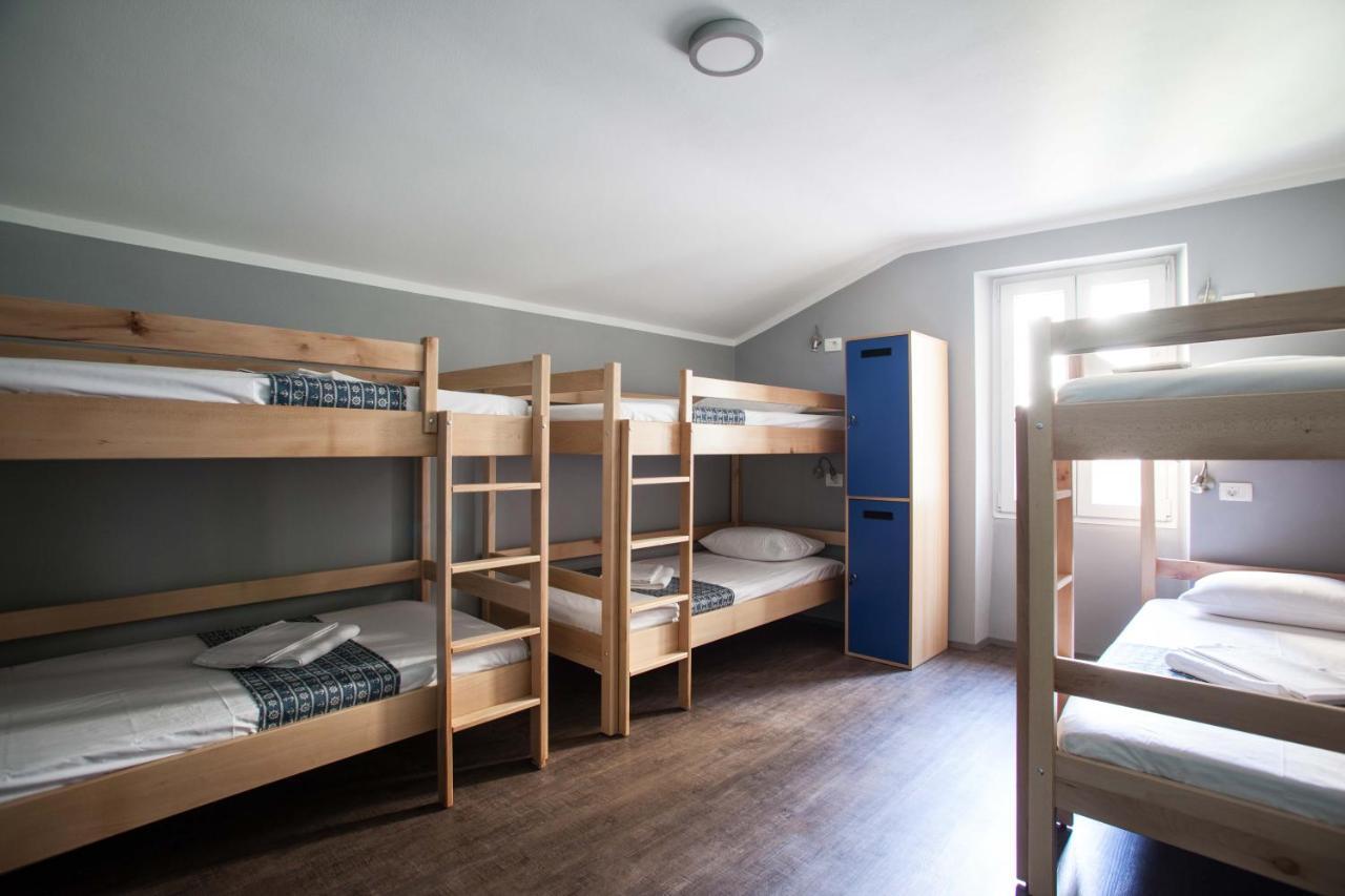 Hostel Adriatic Piran (Adults Only) ภายนอก รูปภาพ