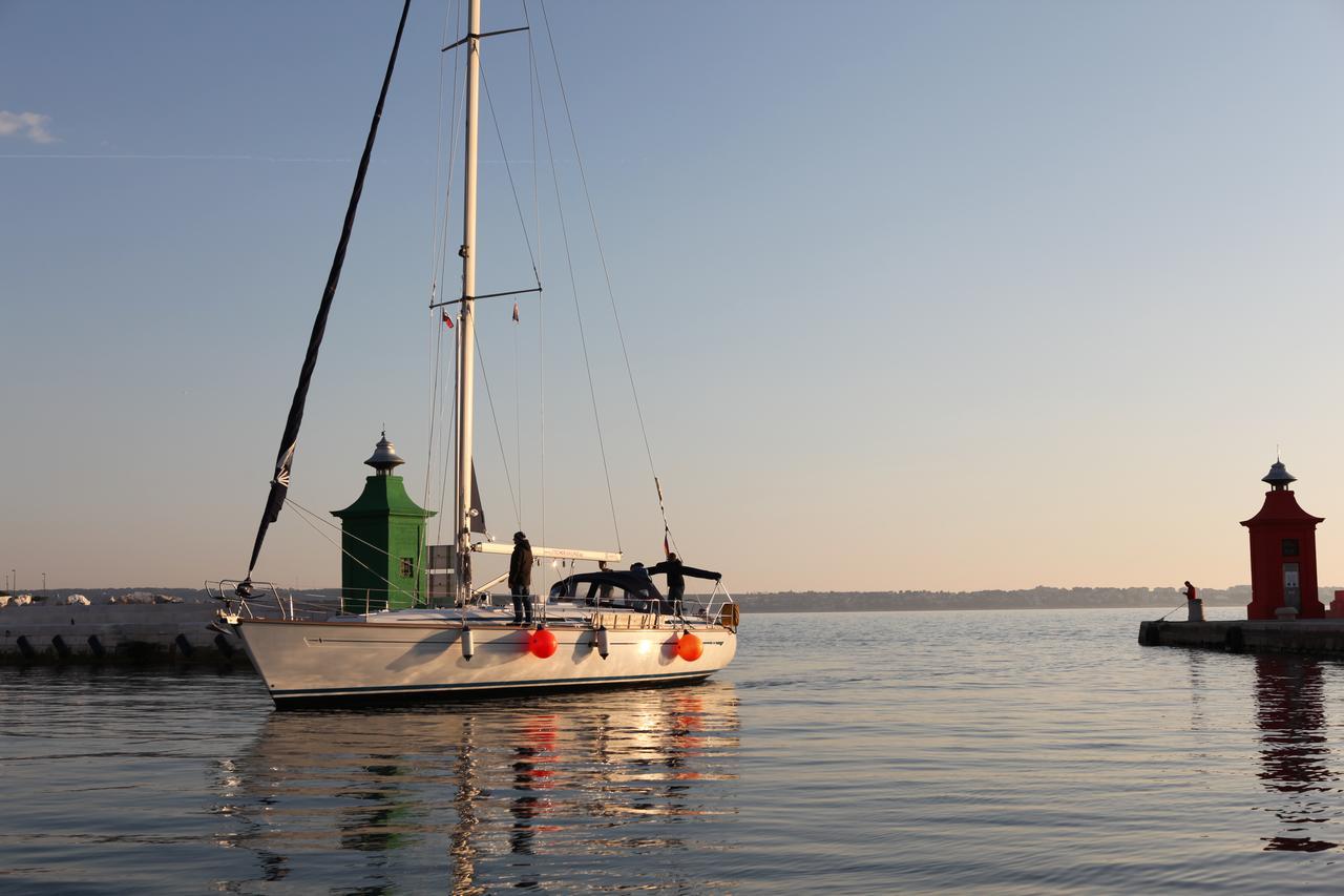 Hostel Adriatic Piran (Adults Only) ภายนอก รูปภาพ