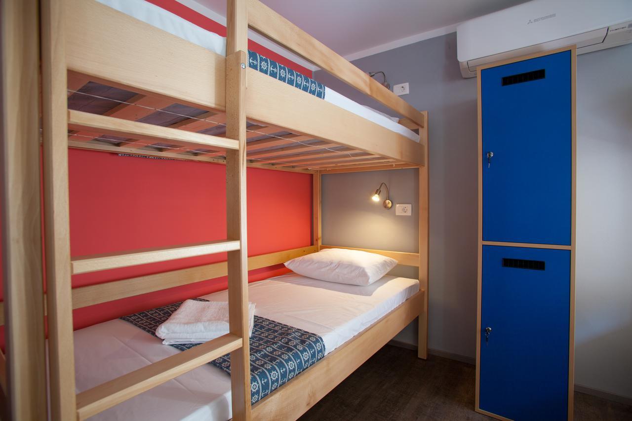 Hostel Adriatic Piran (Adults Only) ภายนอก รูปภาพ