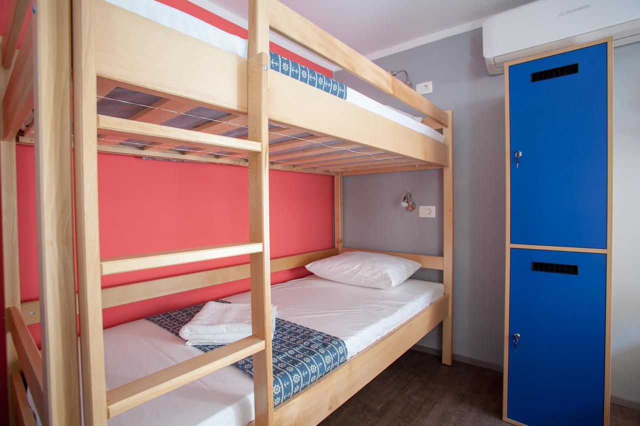 Hostel Adriatic Piran (Adults Only) ภายนอก รูปภาพ