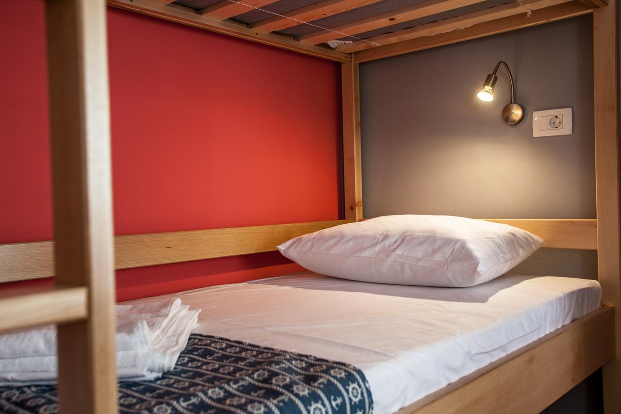 Hostel Adriatic Piran (Adults Only) ภายนอก รูปภาพ